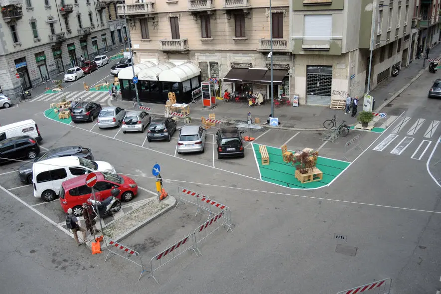 Zona 30 Corvetto - piazza San Luigi riqualificata